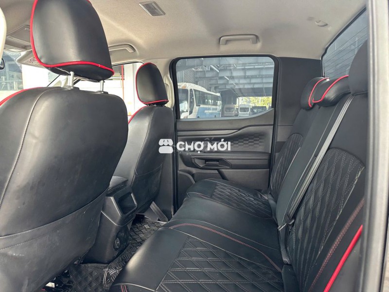 Ford Ranger XLS 2024, bảo hành 2027, vay 75%