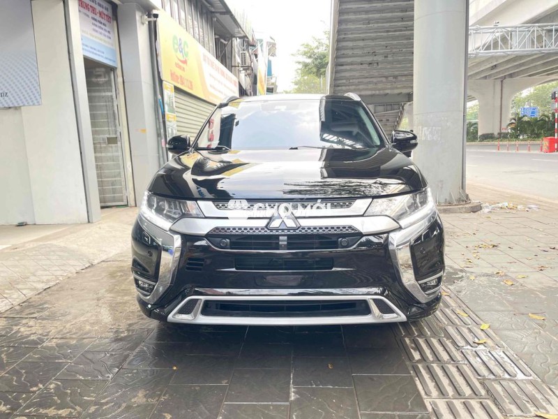 Mitsubishi Outlander 2022 2.0 Premium - chạy 4,7v
