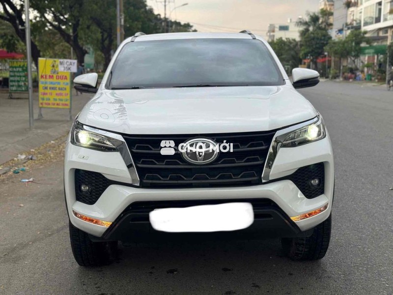 Toyota Fortuner 2022 2.4 4x2 AT - 78000 km