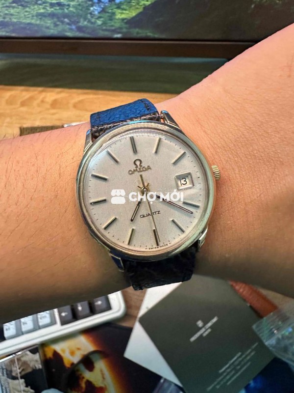 Đồng hồ chính hãng máy pin bọc vàng 10k