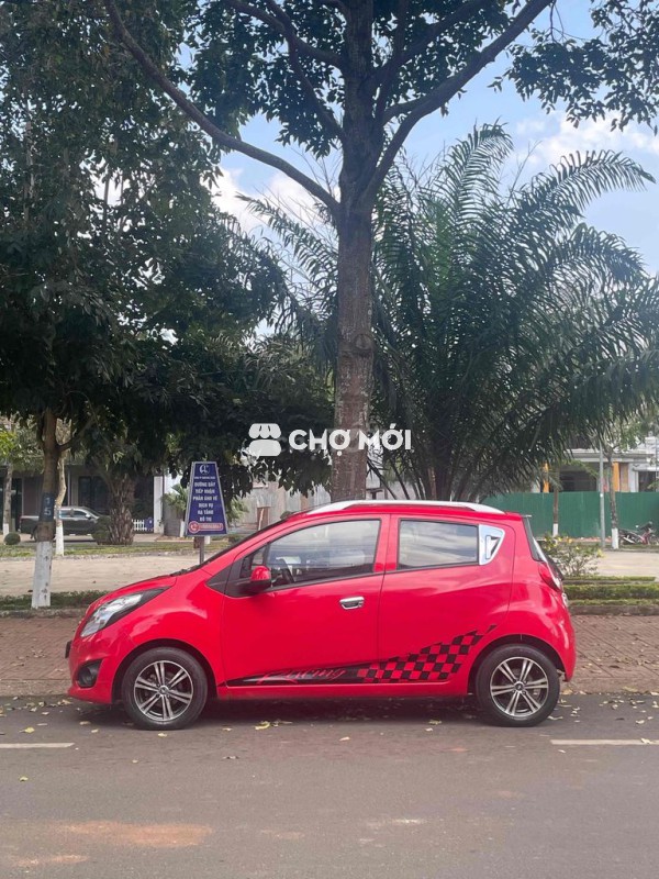 Chevrolet Spark Van Đỏ