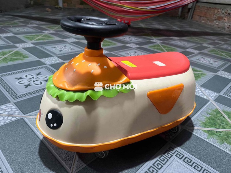 Xe chòi chân Hamburger có đèn nhạc