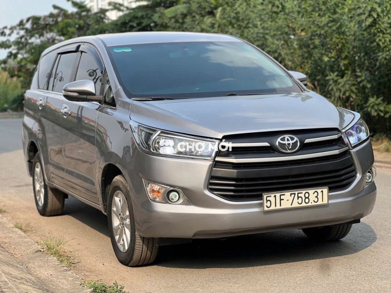 Toyota Innova G tự động model 2017 xe gia đình