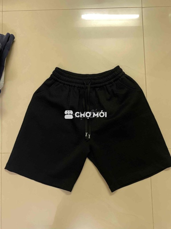 Quần short đen
