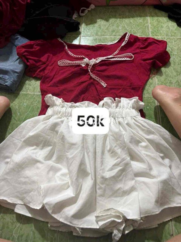 Váy nữ Đỏ Trắng size 60-70kg Mới