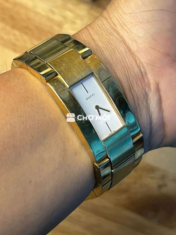 Đồng hồ Gucci 4600 M Nam và Nữ Thép Vàng