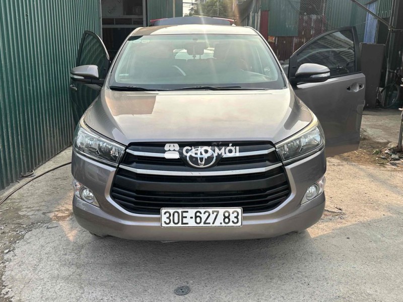 Toyota Innova 2016 Nâu