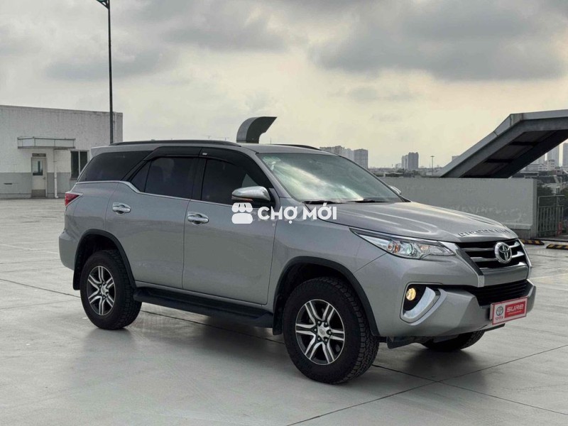 Toyota Fortuner 2019 2.4AT Bạc