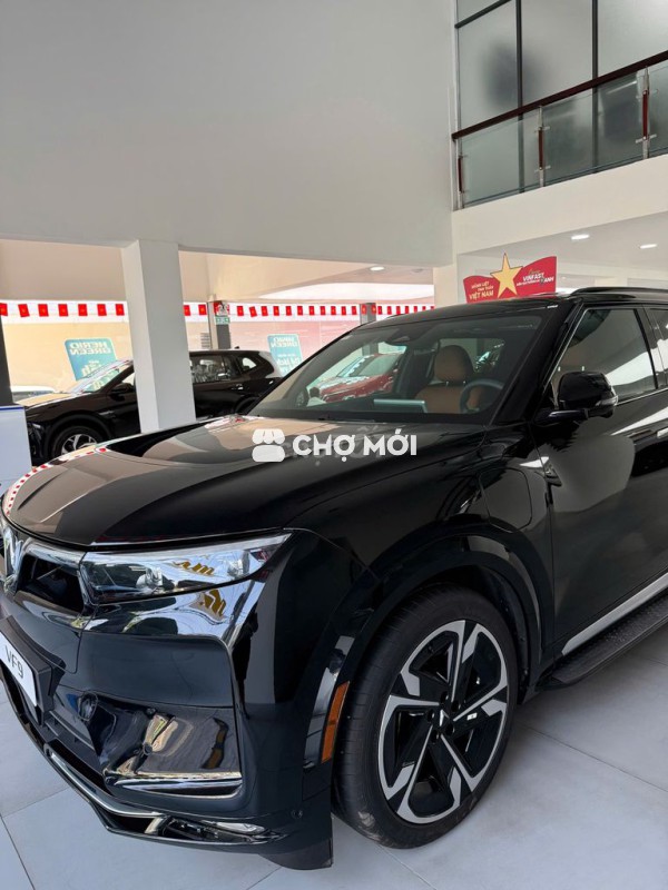 VINFAST VF9 PLUS 2025 - ĐỦ MÀU CÓ XE LIỀN