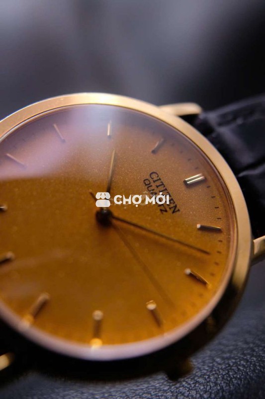 Đồng hồ Citizen mặt cam cát nhám cổ điển thah lịch