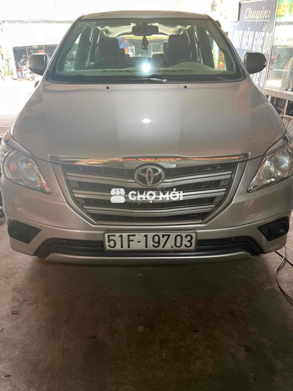 Toyota Innova 2015 Bạc