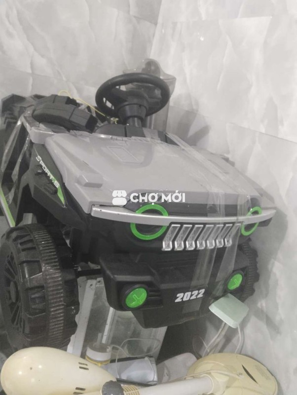 cần thanh lý gấp xe điện em bé