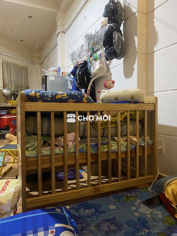 Nôi em bé gỗ còn mới