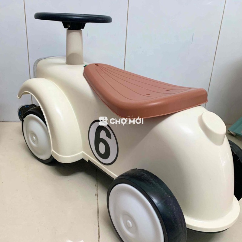 Xe chòi chân 4 bánh con heo có nhạc