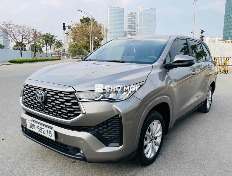 Toyota INNOVA CROSS 2.0 V sx 2024 - 1 chủ từ đầu.