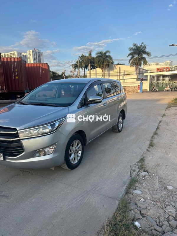 Toyota Innova 2017 2.0E - 112000 km
