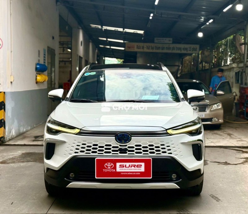 Cross Hybrid 2024 - Trắng - 35.456 km - Giảm Lộc