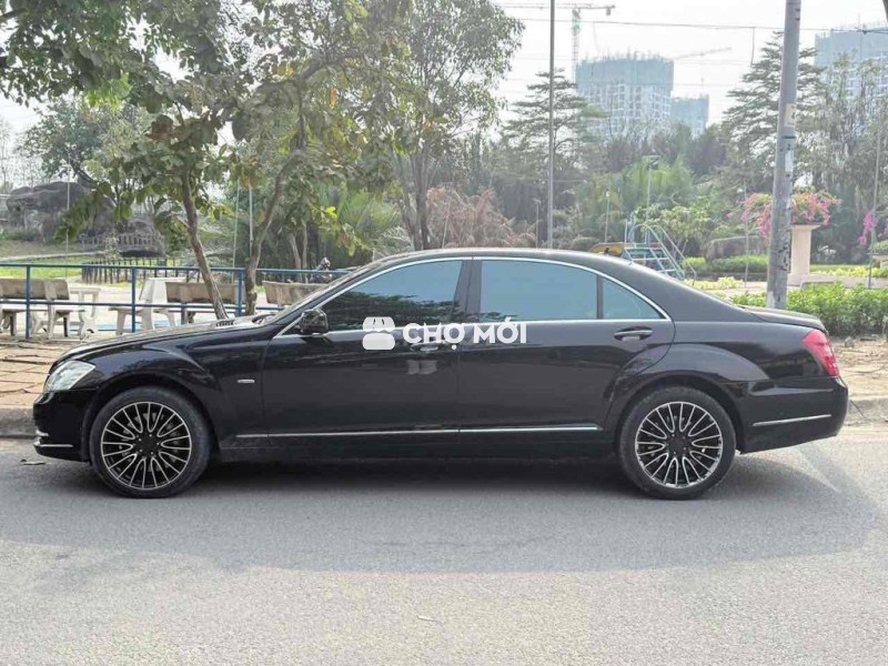 Mercedes S500 đen 2021 - 649tr