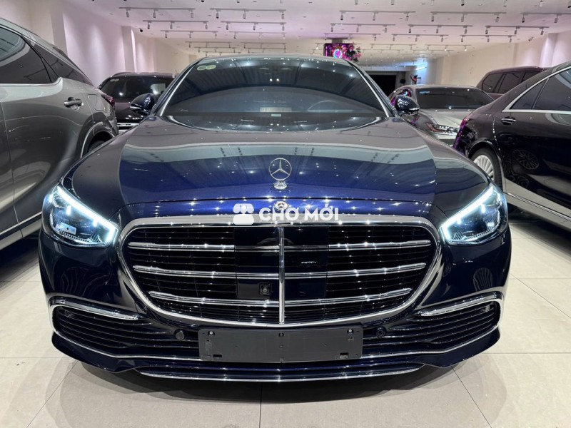 Mercedes Benz S450 Luxury Model 2023 - 12000 km