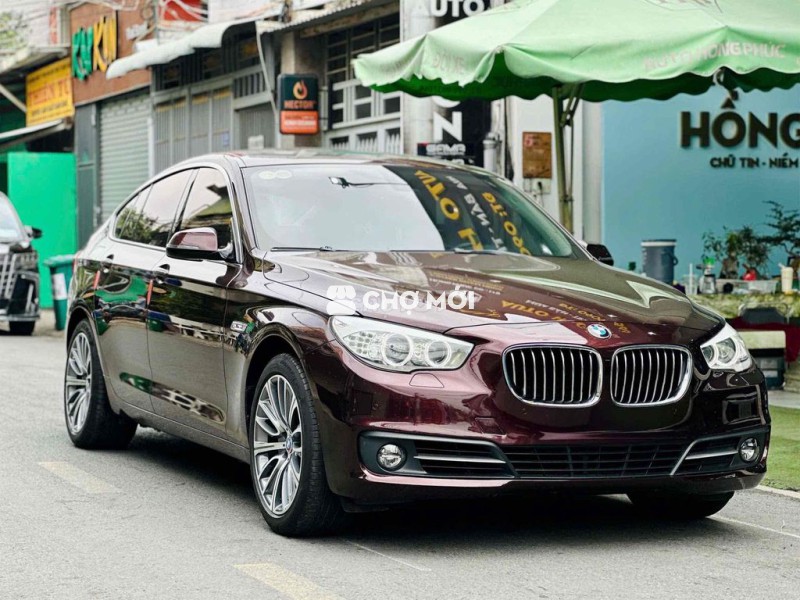BMW 528i Gran Turismo 2017 Đỏ