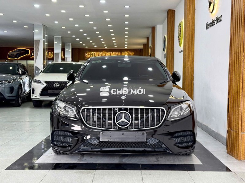Mercedes Benz E Class 2019 E300 AMG - 20000 km