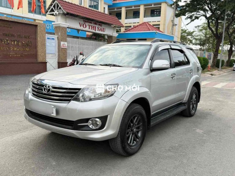 Toyota Fortuner 2.7V 2016 Bạc, Gia đình ít sử dung