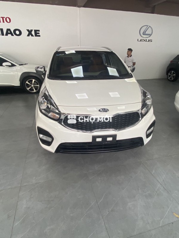 Kia Rondo 7 chỗ Trắng