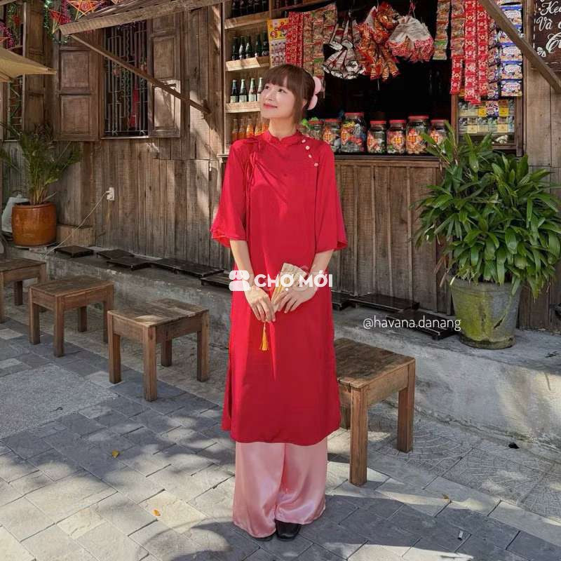 Áo dài lụa trơn đỏ quần hồng