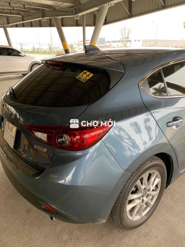 Mazda 3 2016 1.5 AT Sedan - 180000 km