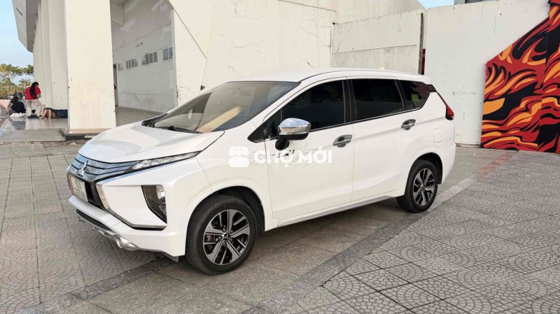 Mitsubishi Xpander 7 chỗ Trắng