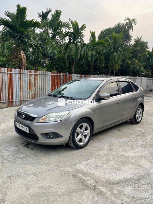 Ford Focus 2012 Tự động Xám