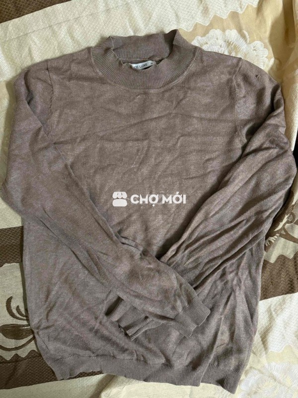 Áo len nữ cao cổ màu nâu