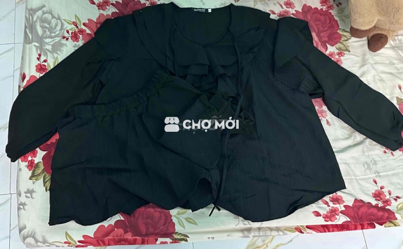 Bộ quần áo nữ vải Đen dưới 75kg