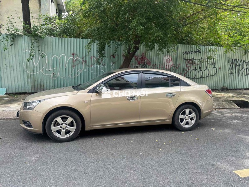 Chevrolet Cruze 1.6 số sàn- xe sài gòn còn mới!