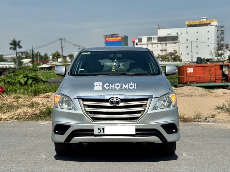 Toyota Innova 2016 2.0E Xám bạc