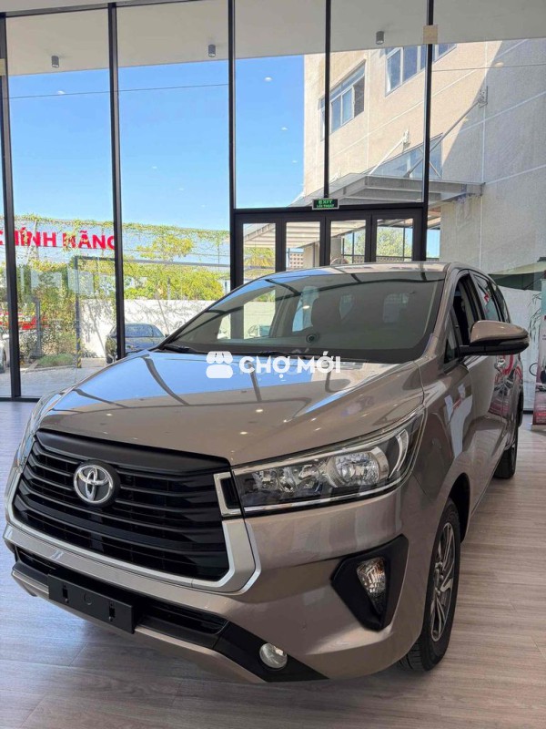 Toyota Innova 2022 2.0E MT
