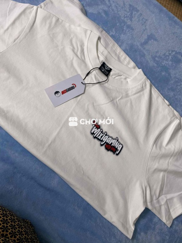 Cần pass 2 áo thun màu trắng size L của mixishop
