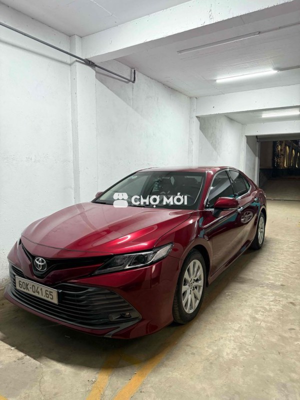 Toyota Camry 2020 2.0G Đỏ