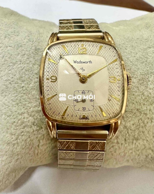 Vintage Wadsworth Tank 29mm 10K gold bezel