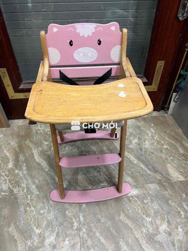 Ghế ăn dặm cho bé bằng gỗ