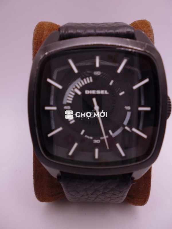 Đồng hồ Diesel Nam Thép không gỉ