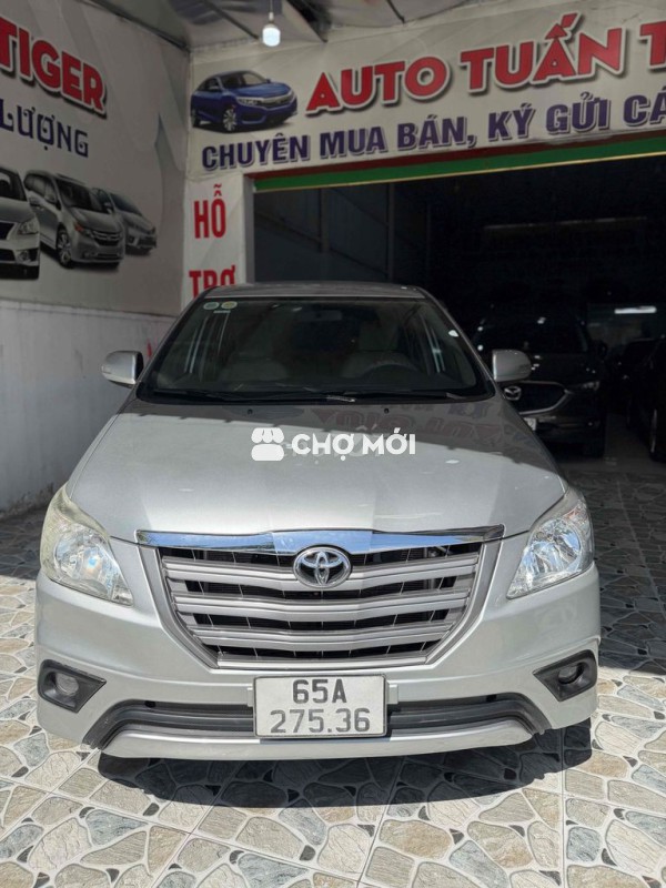 Toyota Innova 2016 2.0E Bạc 110.000km