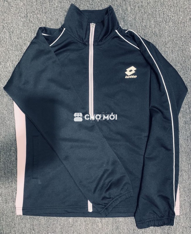 Áo khoác LOTTO chính hãng 100%. Mới 97%. Size L