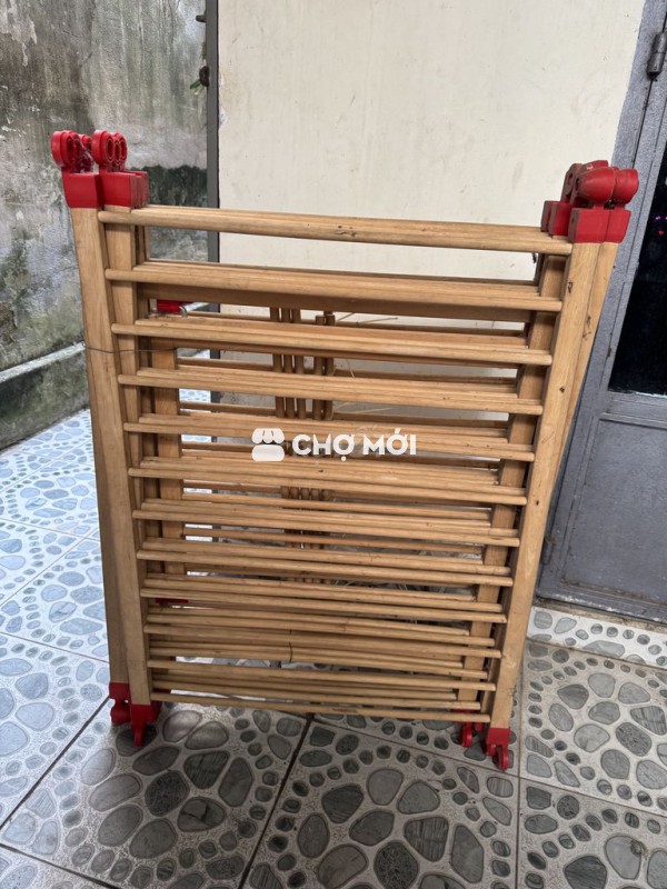 Cũi trẻ em gỗ tự nhiên màu Nâu