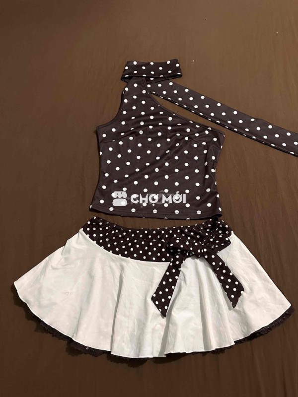Bộ đồ nữ Nâu chấm bi Đã dùng