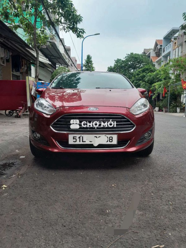 Ford Fiesta Đỏ