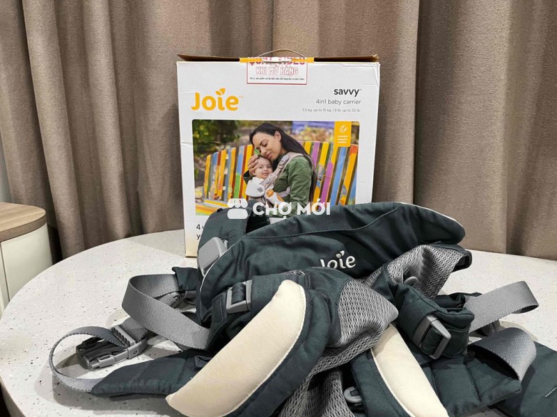 Địu em bé Joie Savvy Xám