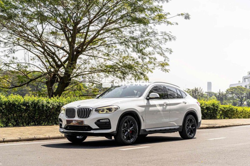 BMW X4 Xdrive 2019 SUV Coupe Trắng siêu đẹp