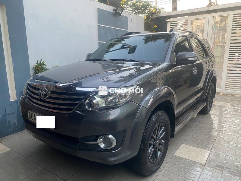 Toyota Fortuner 2015 2.7V Xám
