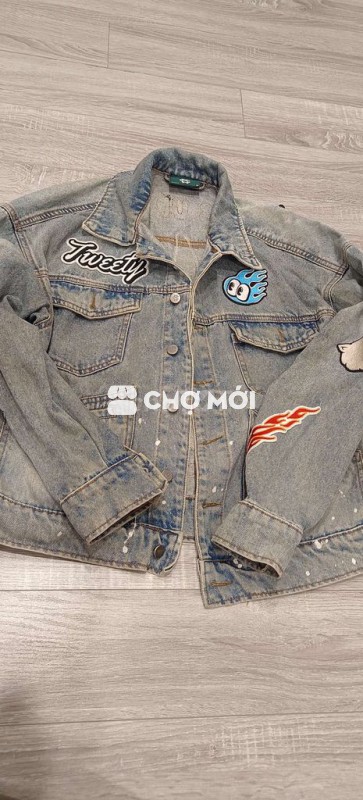 Áo khoác Jean cả nam và nữ